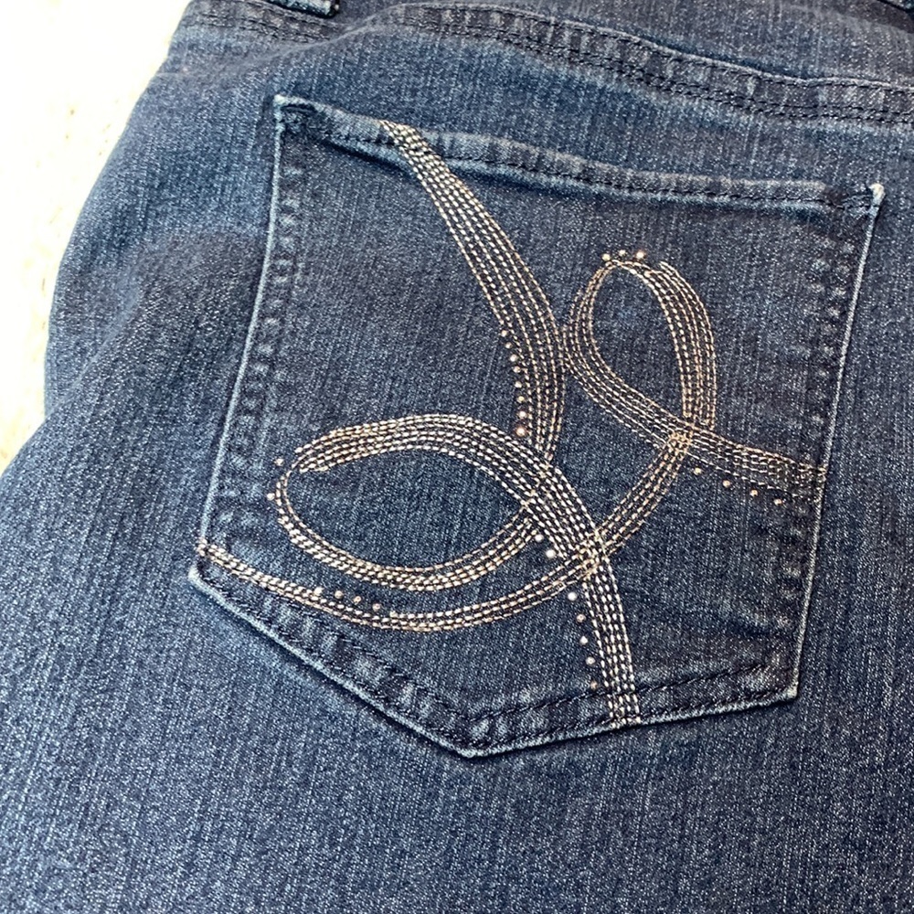 NWOT Lee Classic Fit Capris - Picture 7 of 7
